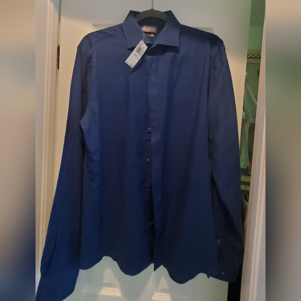 New Michael kors shirt, M